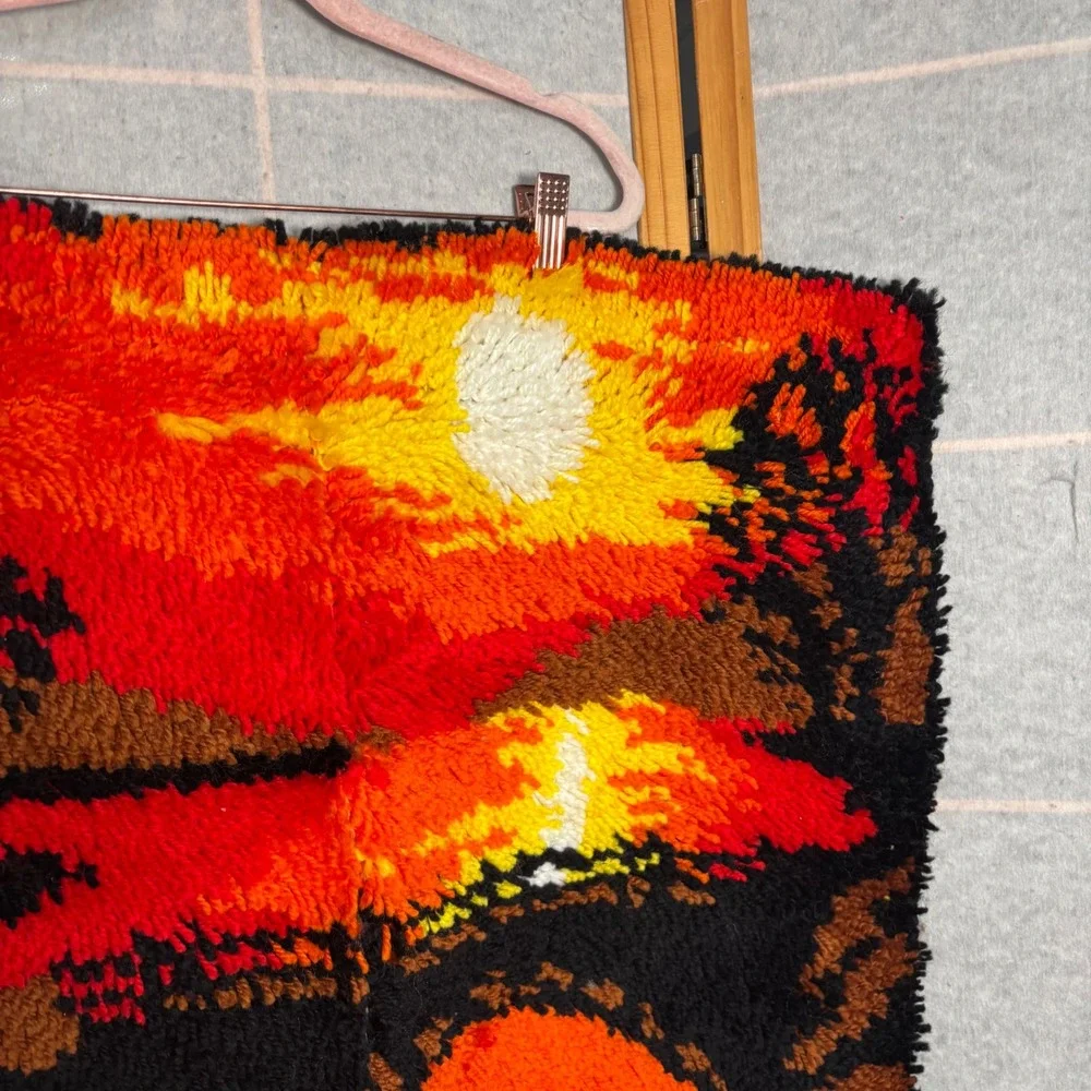 Vintage Sunset Latch Hook Wall Hanging‎ Art Decor 26.5 x 20 Retro Summer